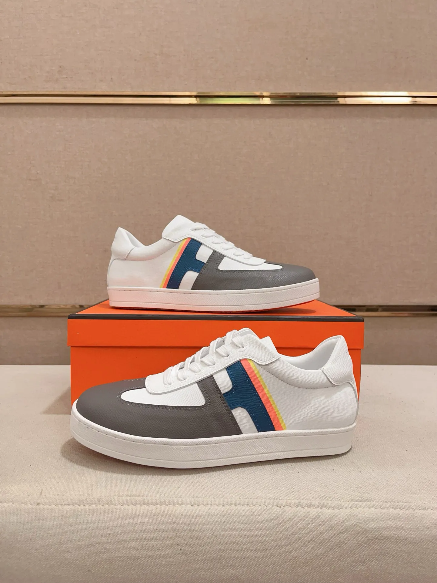 Men's clothing and shoes💰: 400💰《HERMES》【Classic Original Version】Hermès; Top 🔝 Purchasing Agency 🔍🔍Men's latest 🇺🇸 counter sales simultaneously, original ▲▲cowhide imported from Italy ▲▲Exquisite workmanship (Italian 🇮🇹Imported water-dyed 🐂cowhide lining) sole: original sole provided by the original factory, ⚠️exclusive double-layer activity·TPR·rubber·combined molded outsole; Code number: 38-44 (45/46 can be customized, non-refundable)